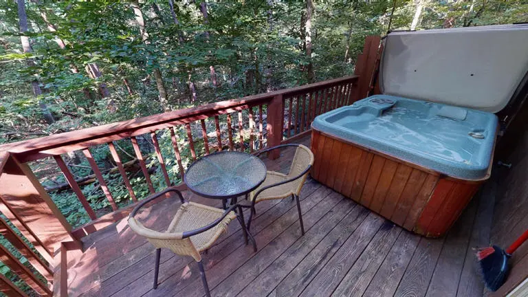 Little Pine Cabin