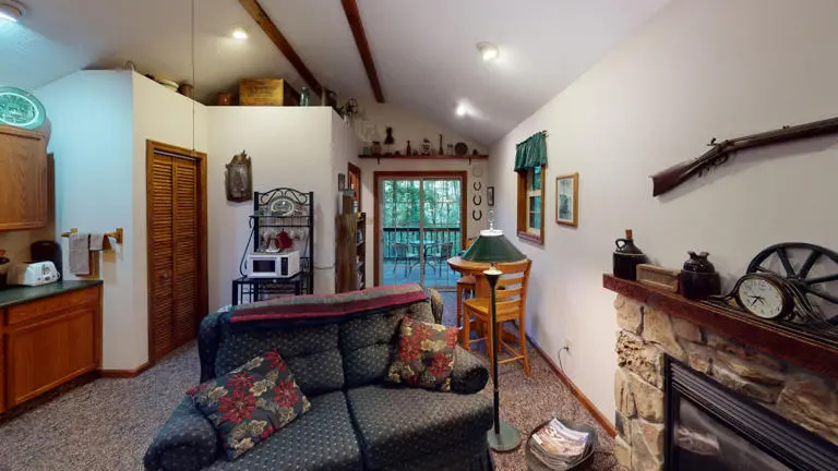 Woods Edge Cabin