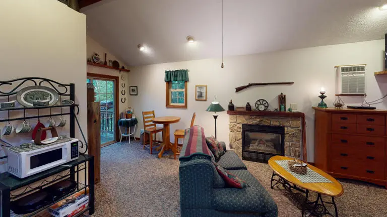 Woods Edge Cabin
